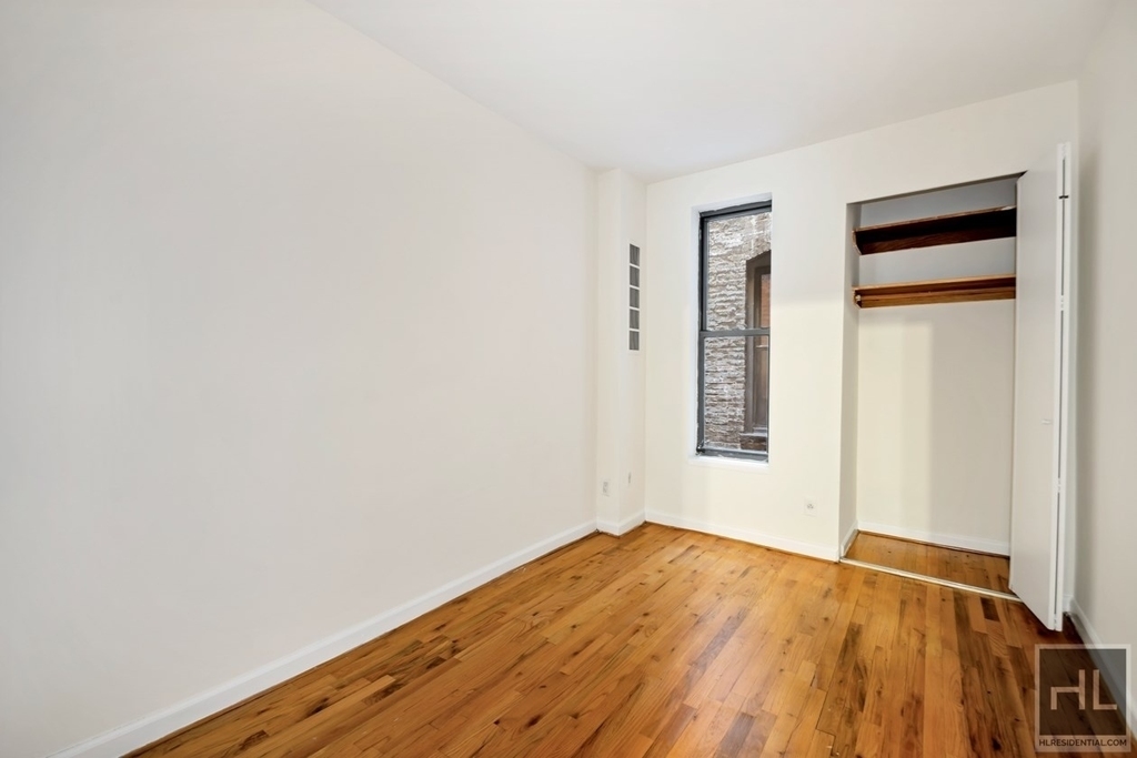 East 63 Street - Photo 5