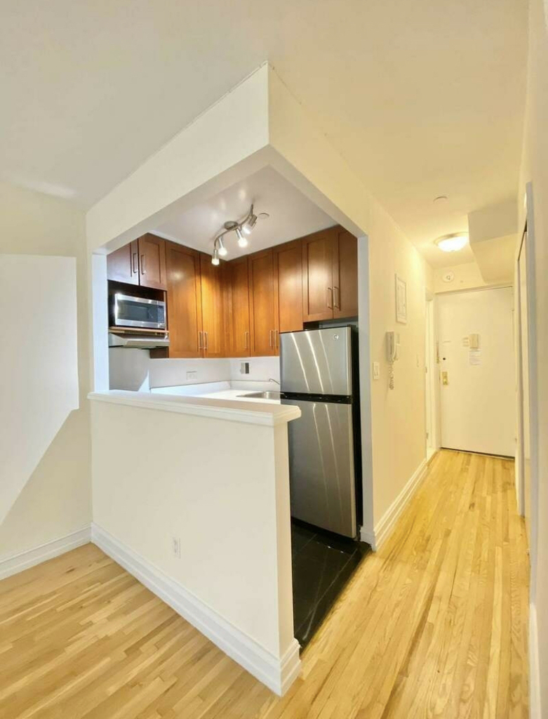 1570 1st Avenue - Photo 0