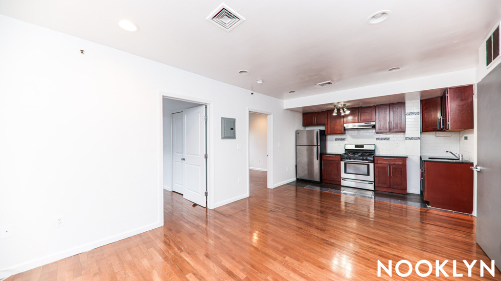 1086 Broadway - Photo 0