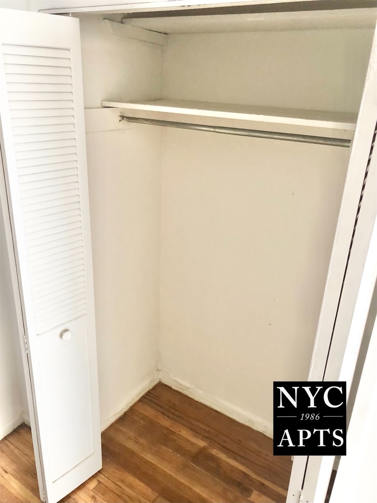 424 West 57th Street - Photo 3