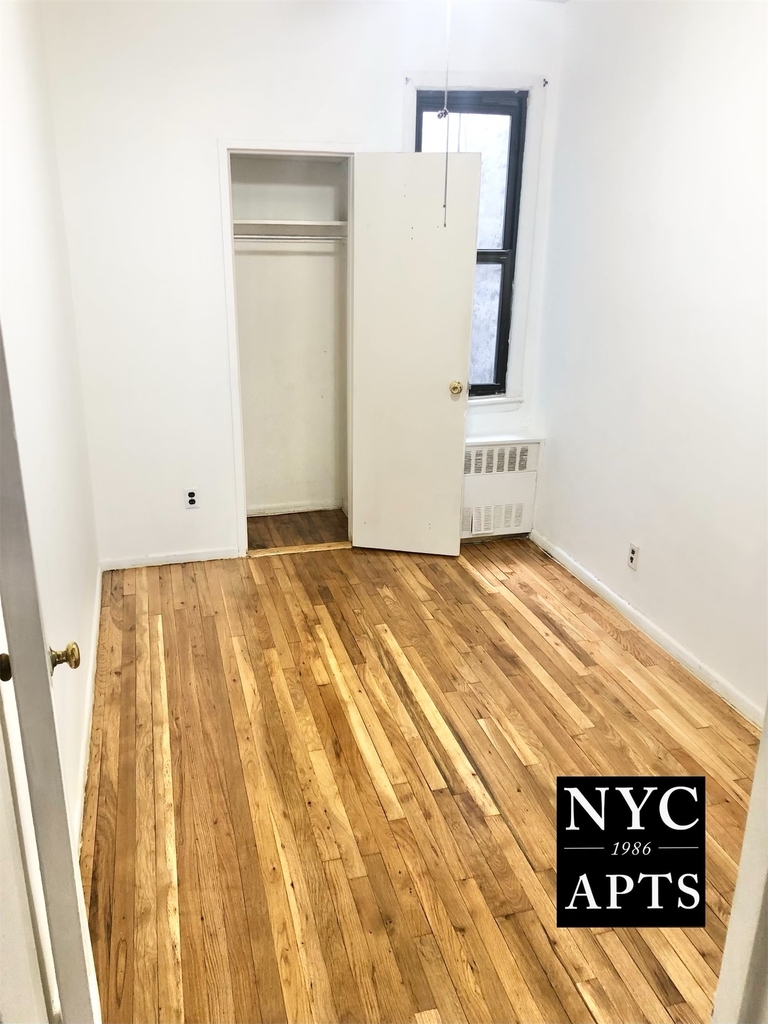 424 West 57th Street - Photo 6