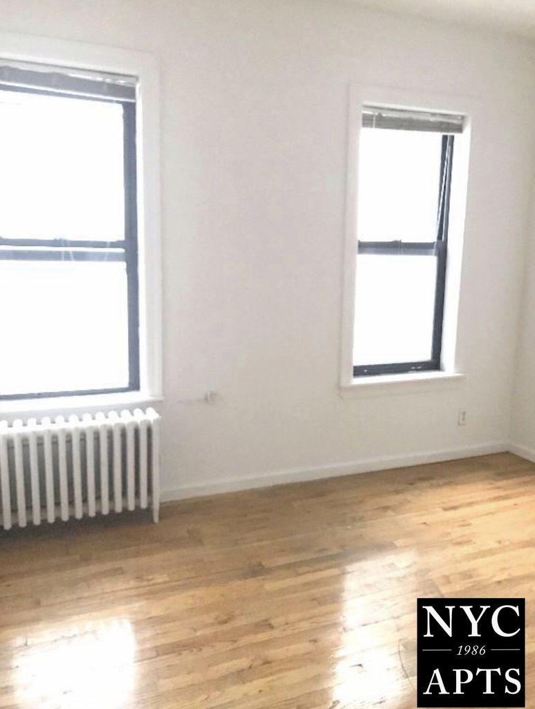 316 East 49th Street - Photo 0