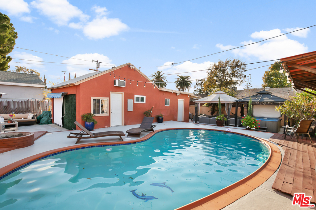 6213 Tujunga Ave - Photo 0