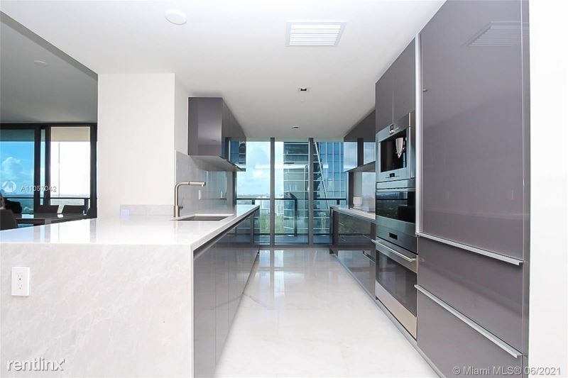 1451 Brickell Ave - Photo 4