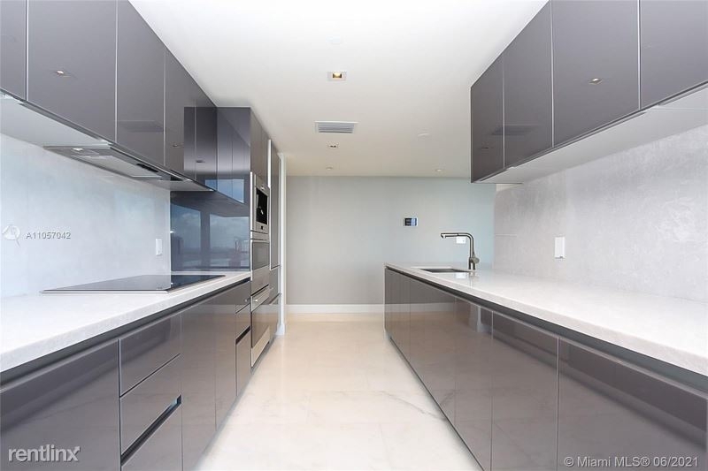 1451 Brickell Ave - Photo 3