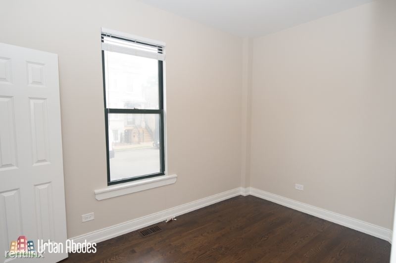 2943 W Diversey Ave 2 - Photo 7