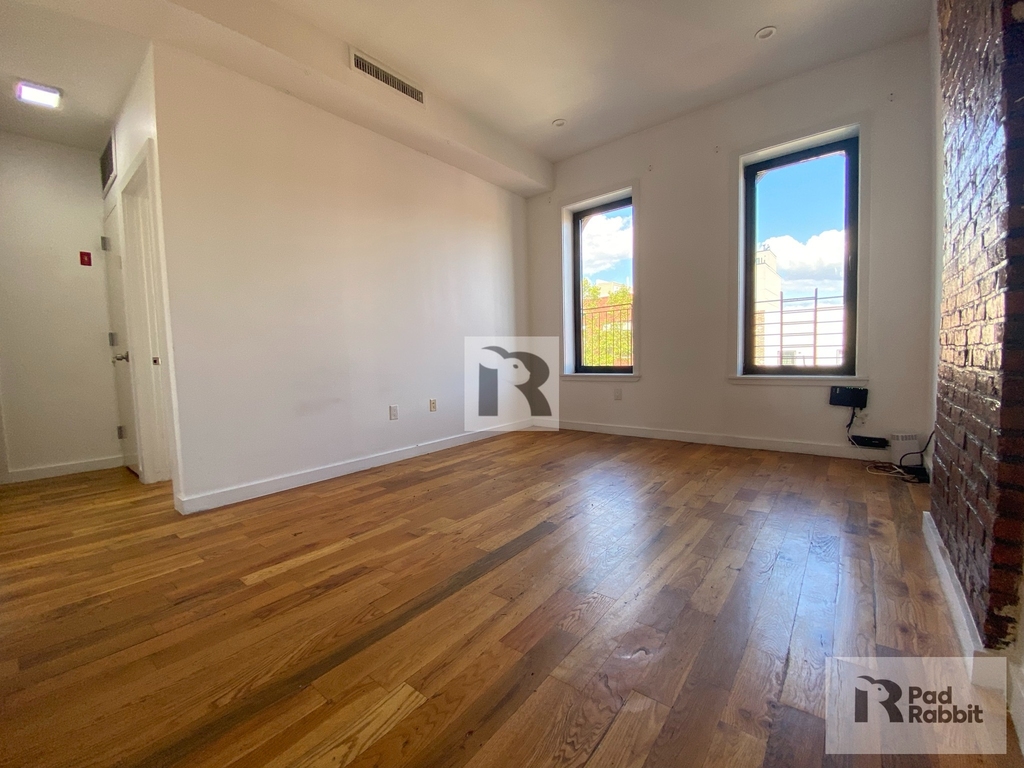 1299 Putnam Avenue - Photo 3