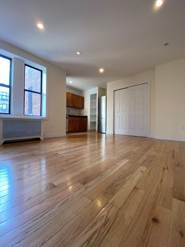 585 West 204th Street - Photo 5