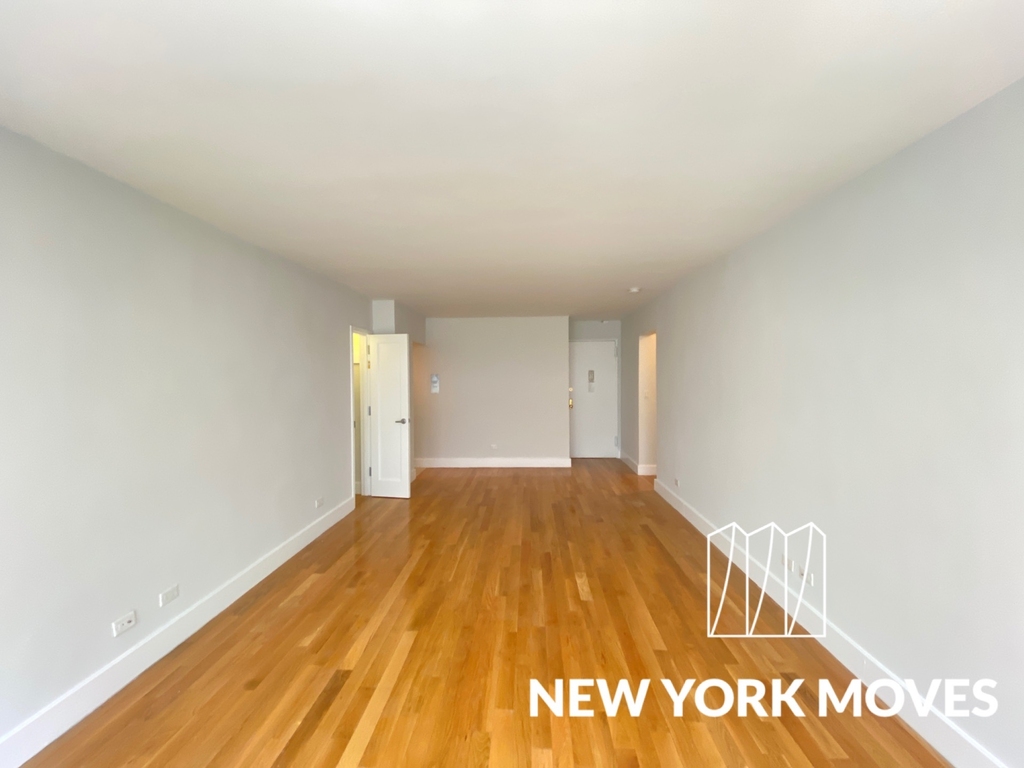 141 East 33rd Street - Photo 4