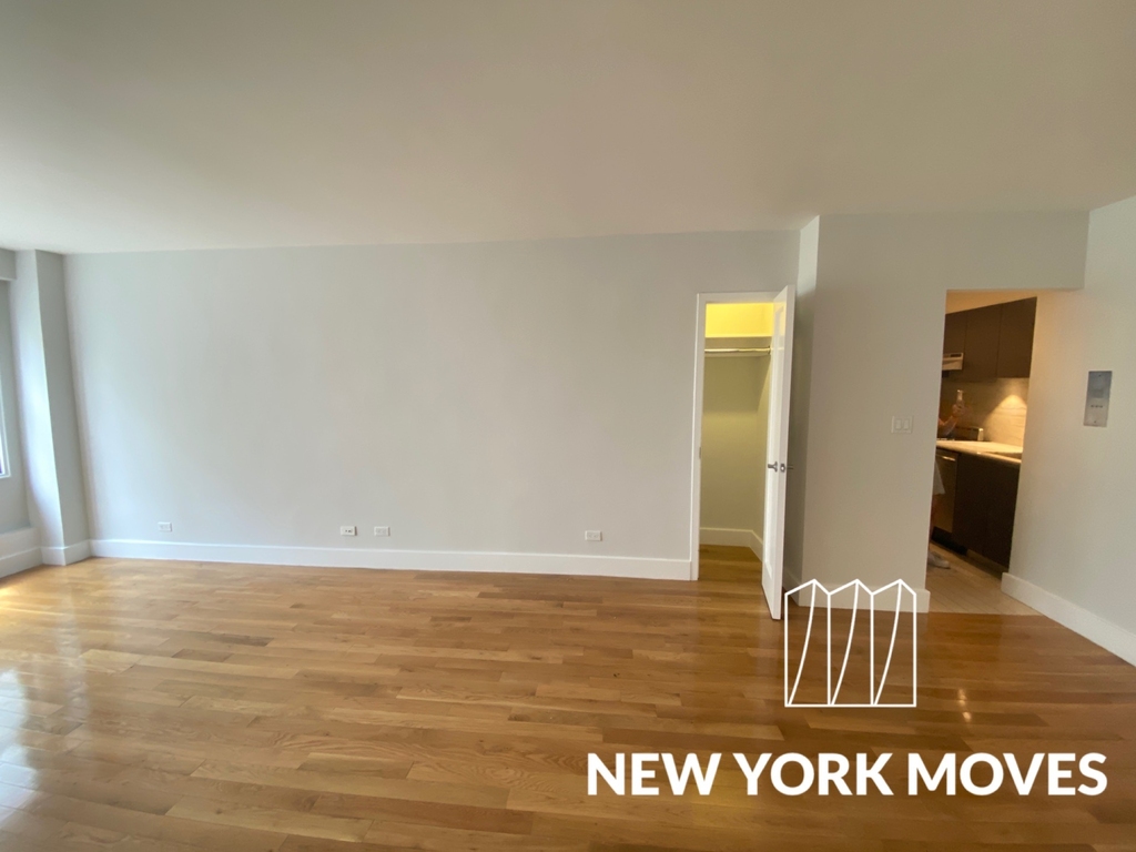 141 East 33rd Street - Photo 5