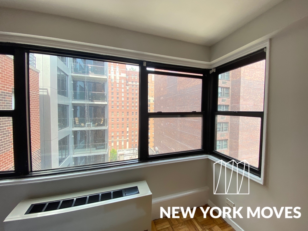 141 East 33rd Street - Photo 1