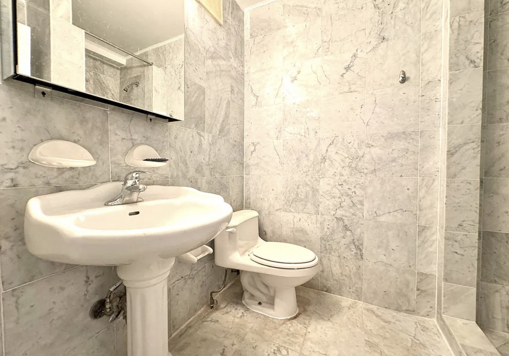 147 West 79th Street - Photo 6