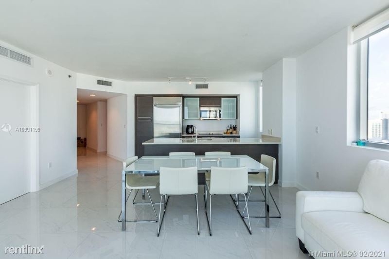 500 Brickell Ave - Photo 12