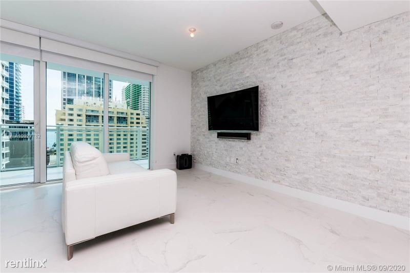 1425 Brickell Ave - Photo 7