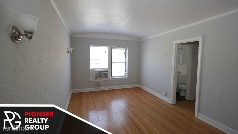 536 W Arlington Pl - Photo 0