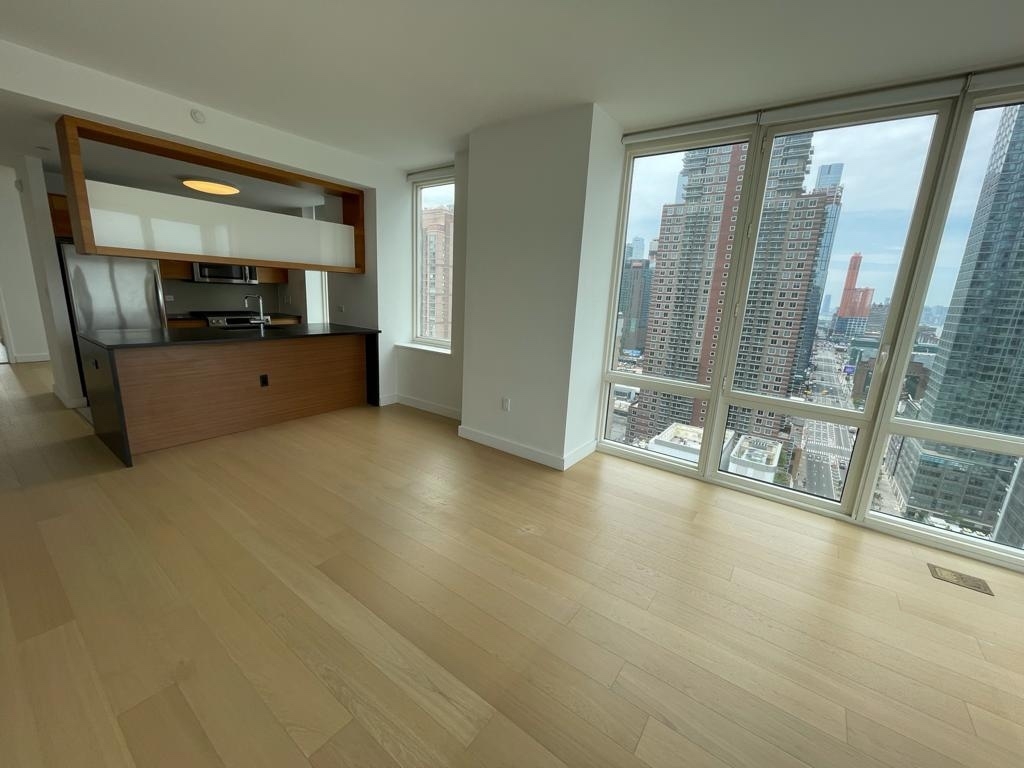 West 45th Street - Photo 1