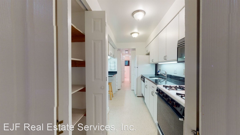 2641 Woodley Place Nw Unit B - Photo 16