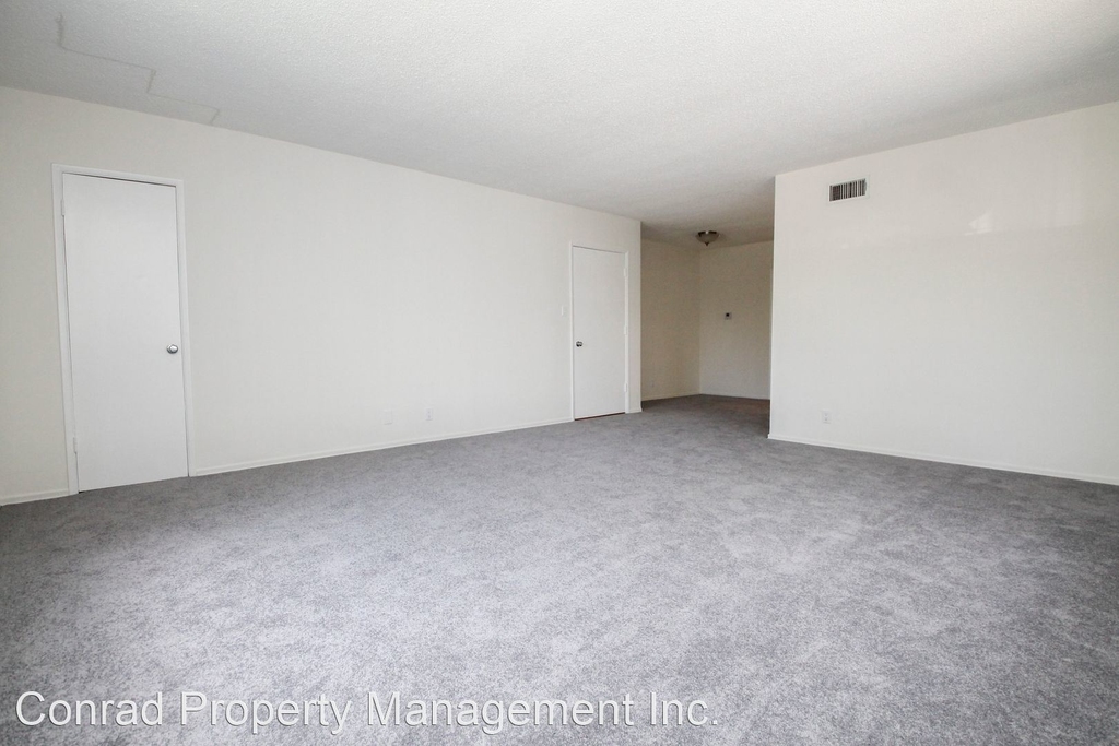 4345 Ventura Canyon Ave. - Photo 2