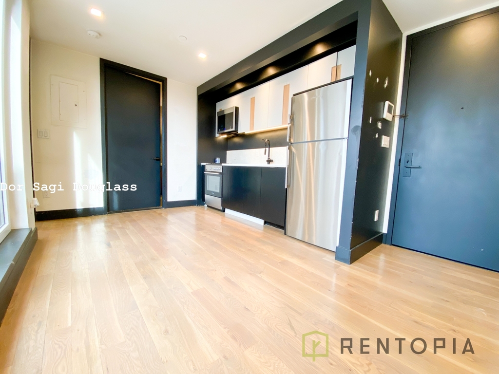 832 Lexington Avenue - Photo 5