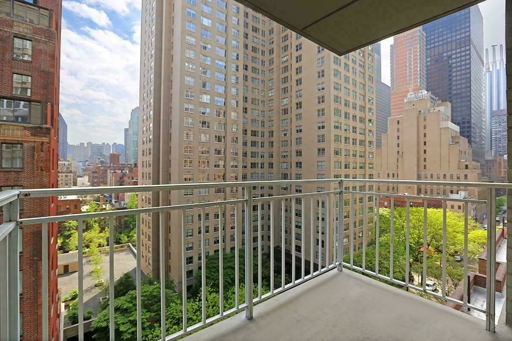 333 East 56th Street - Photo 3