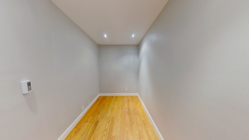 518 East 88th Street - Photo 5