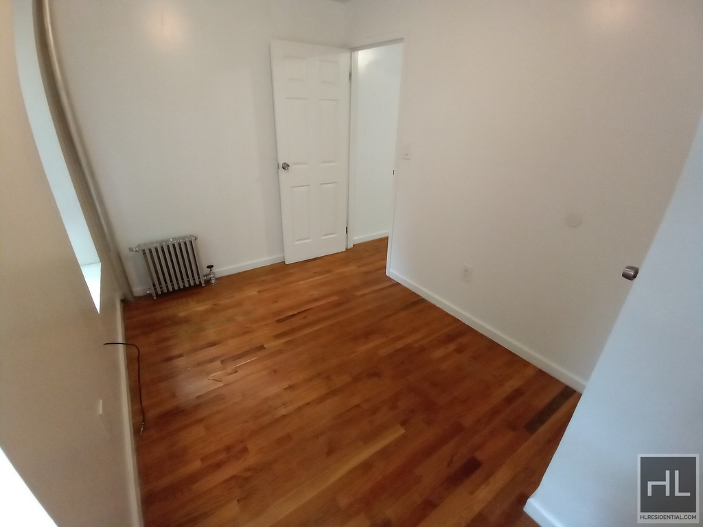 West 136 Street - Photo 7