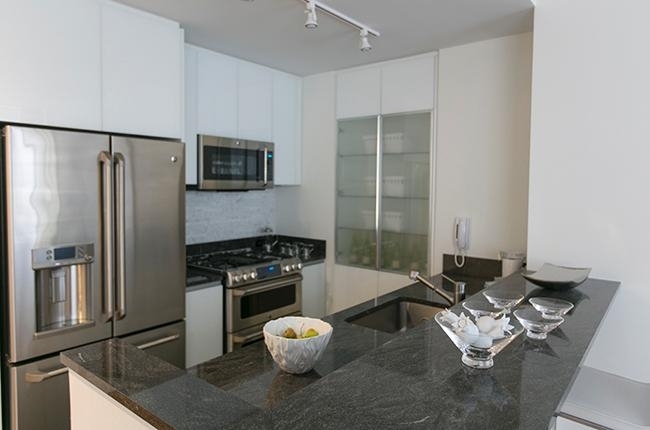 160 West 62nd Street - Photo 4