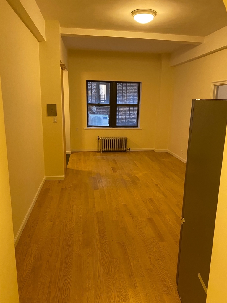 870 Amsterdam Avenue - Photo 1