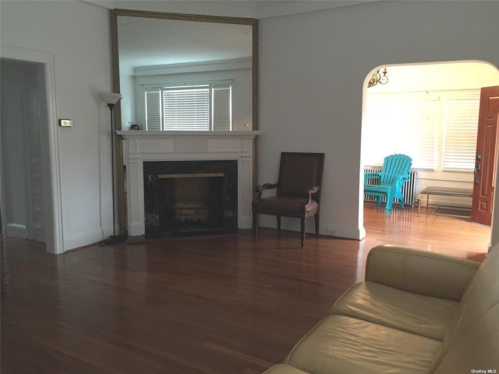 22 W Walnut Street - Photo 7