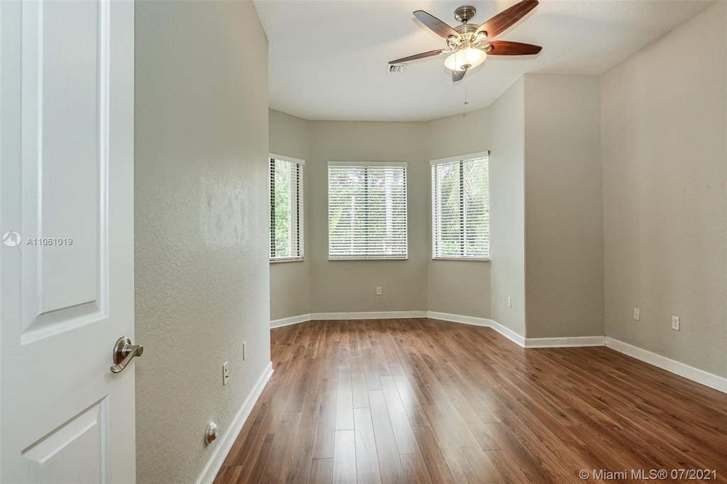 18713 Sw 76th Ct - Photo 33