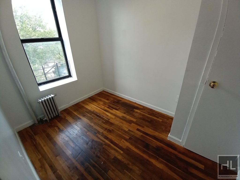 West 136 Street - Photo 5