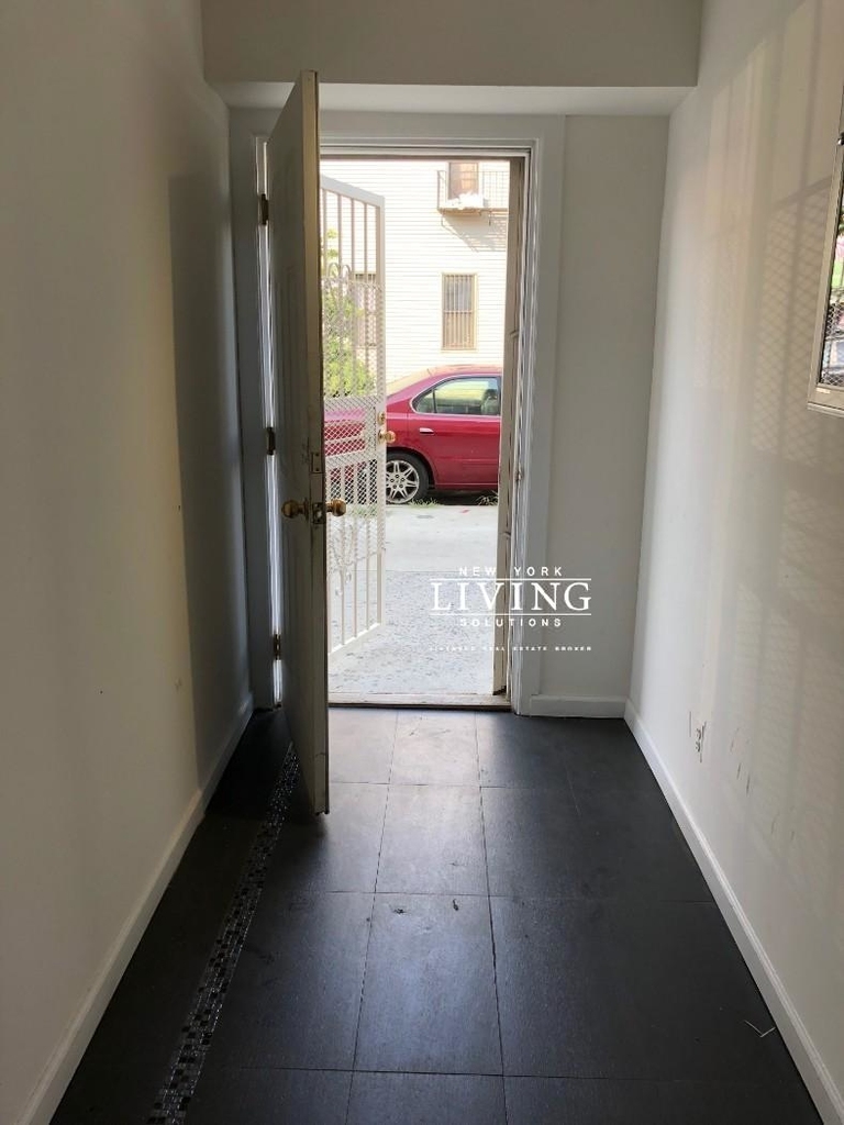 328a Irving Ave - Photo 8
