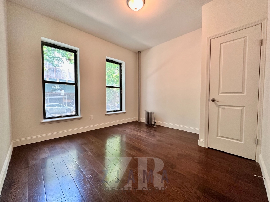 792 Park Place - Photo 8