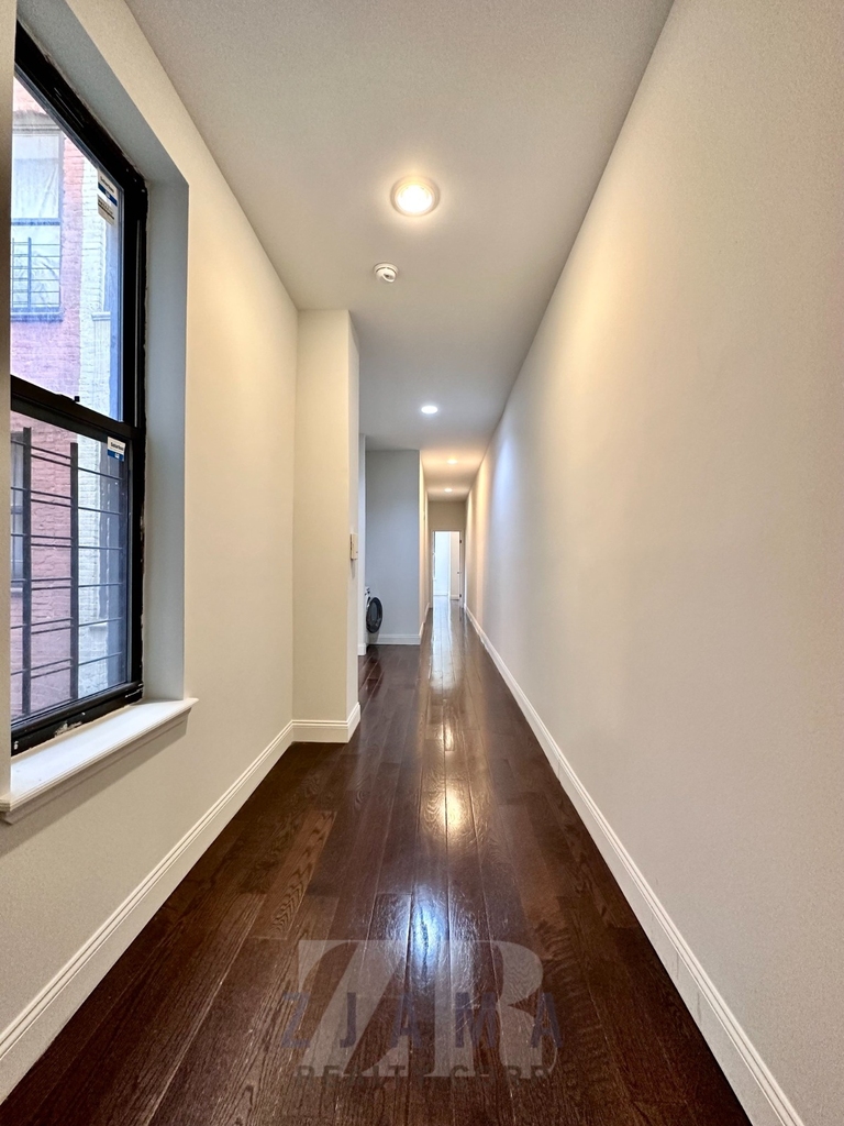 792 Park Place - Photo 3