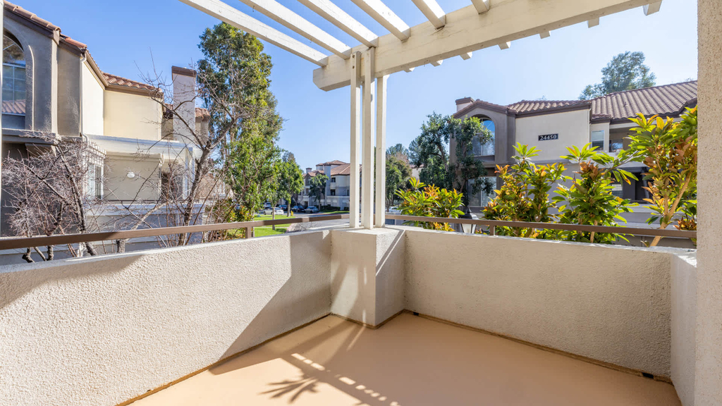 24452 West Valencia Blvd. - Photo 11