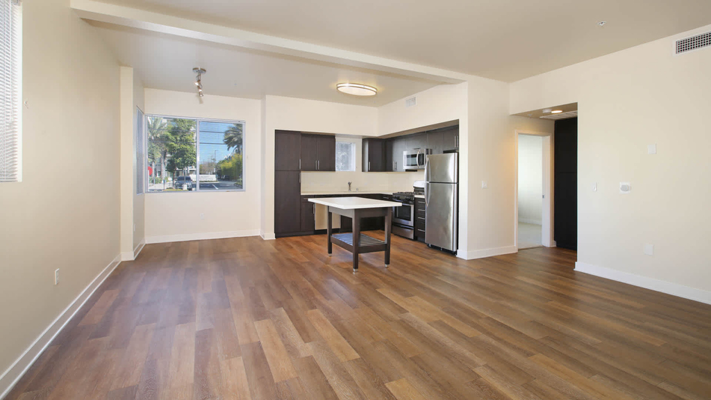 2850 Kelvin Avenue - Photo 8