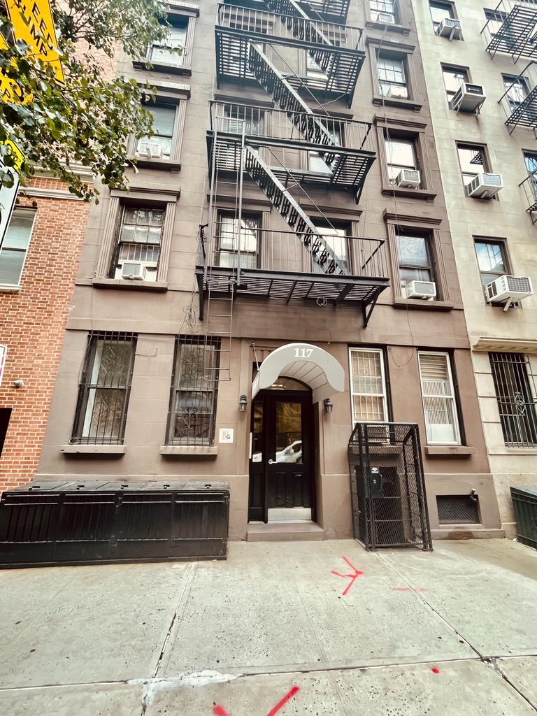 117 East 89th Street - Photo 7