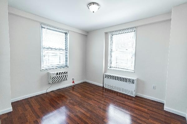 104-60 Queens Boulevard - Photo 4