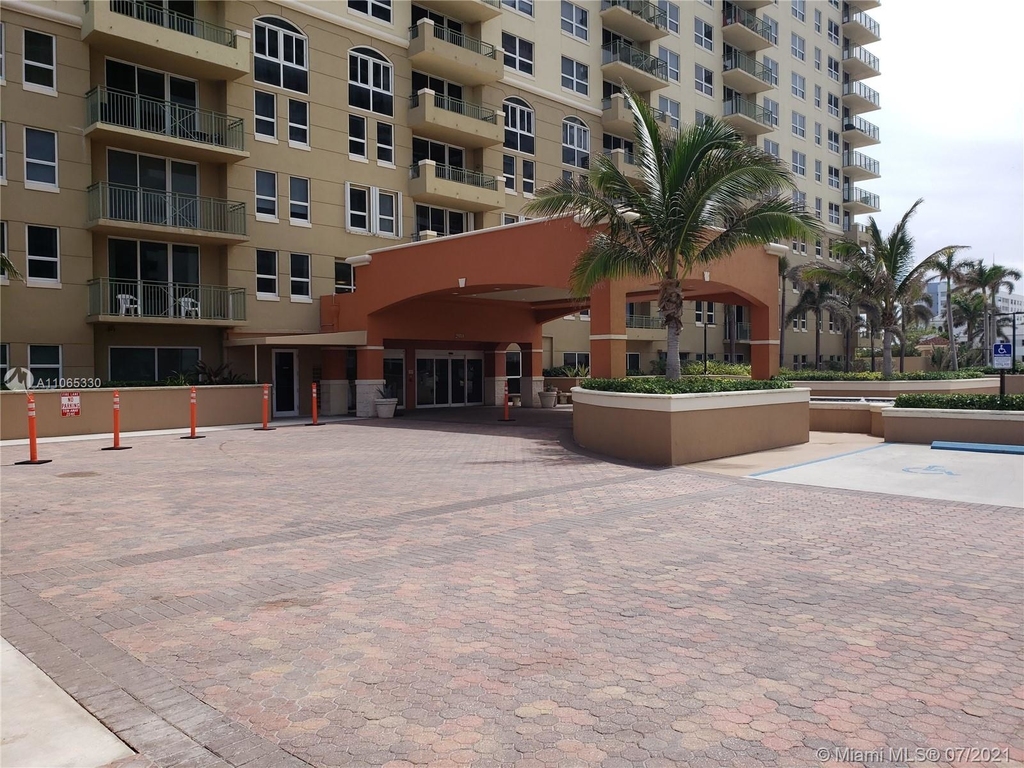 2080 S Ocean Dr - Photo 3