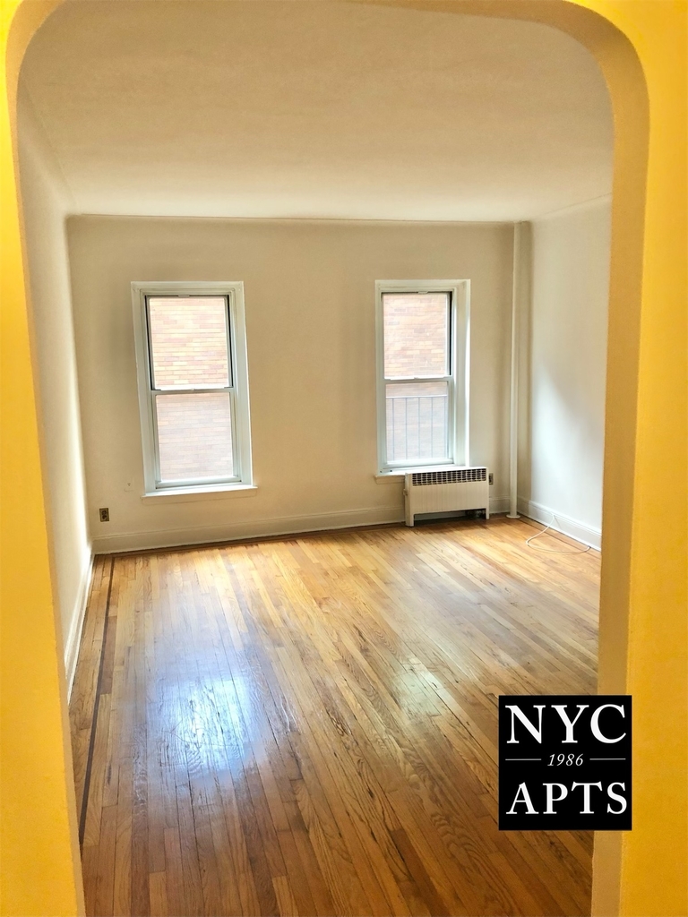 220 East 52nd Street - Photo 0