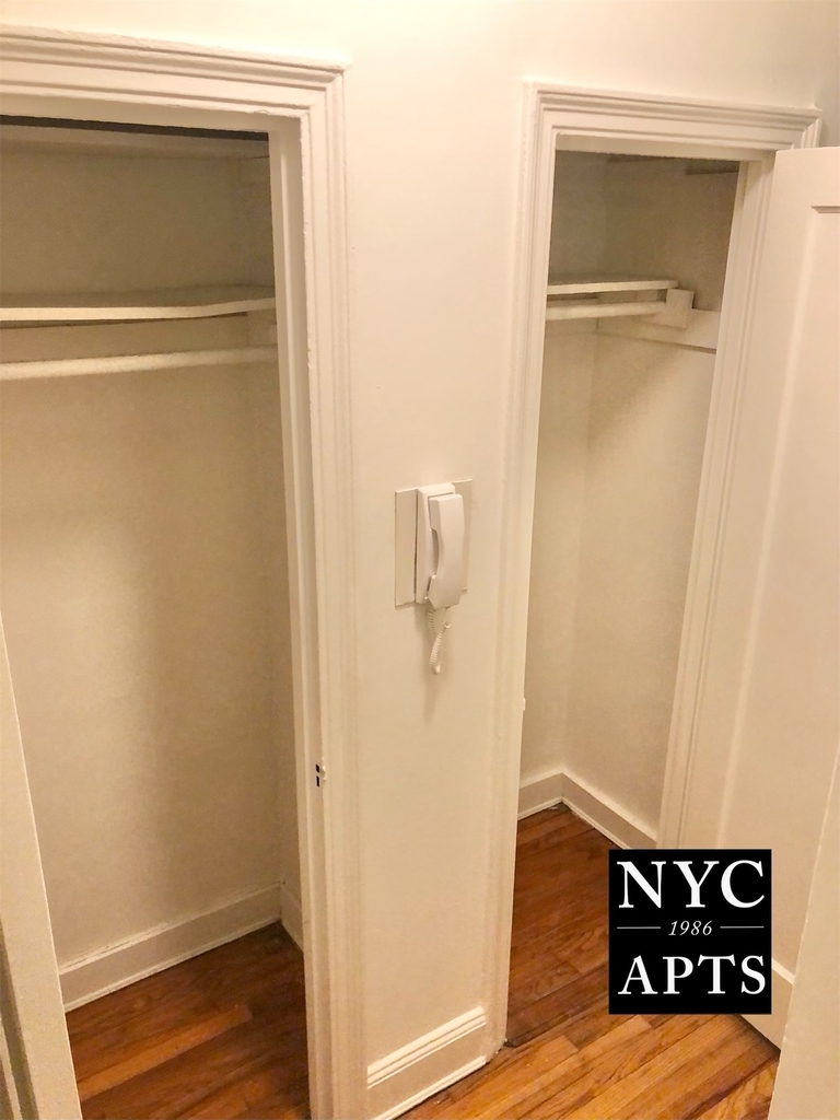 220 East 52nd Street - Photo 2