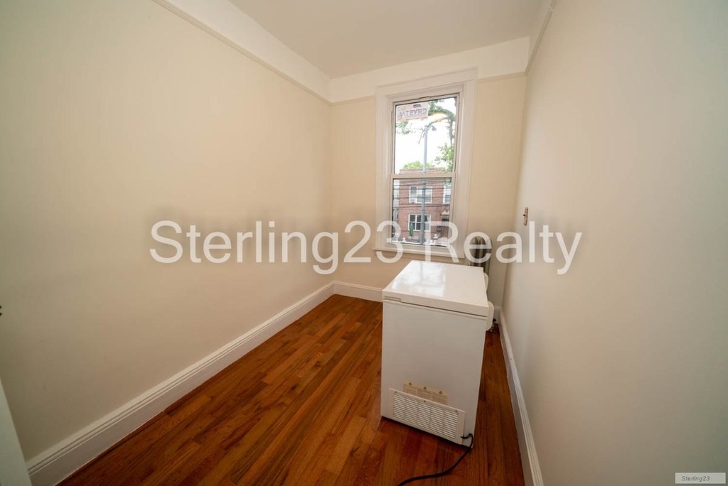 23-86 27th Street - Photo 5