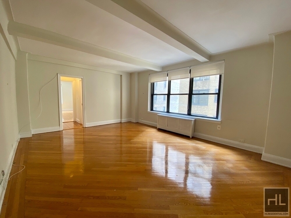 East 58th Street - Photo 1