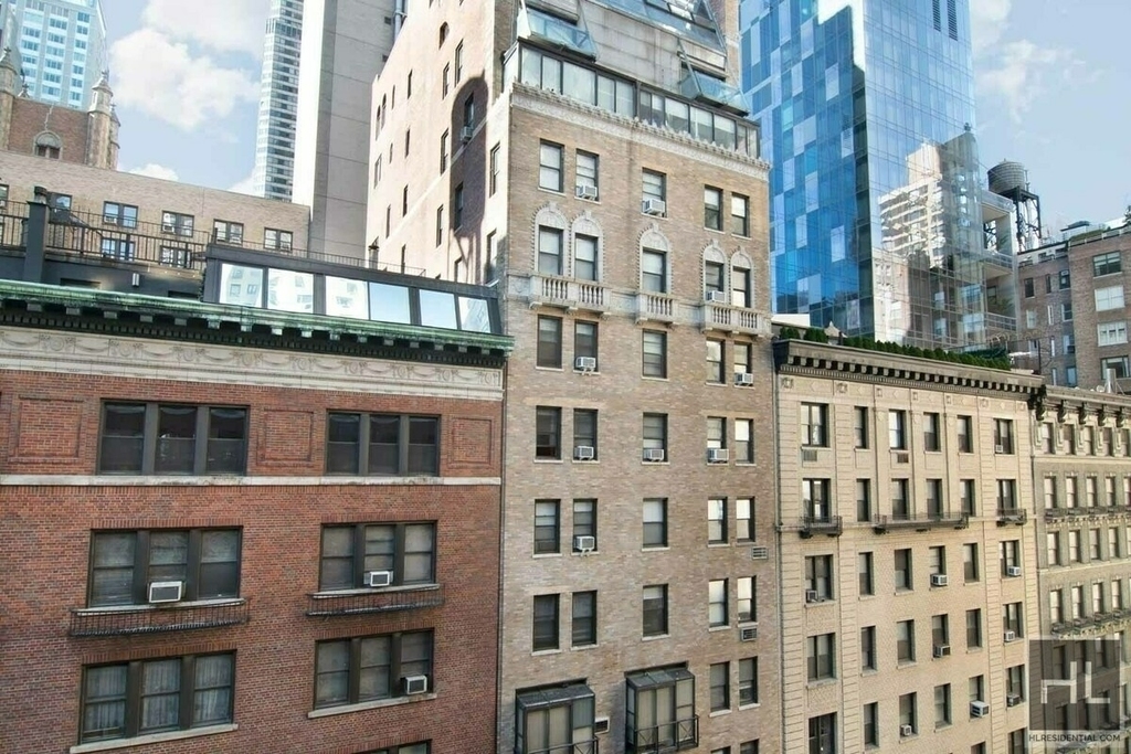 West 58th Street - Photo 8