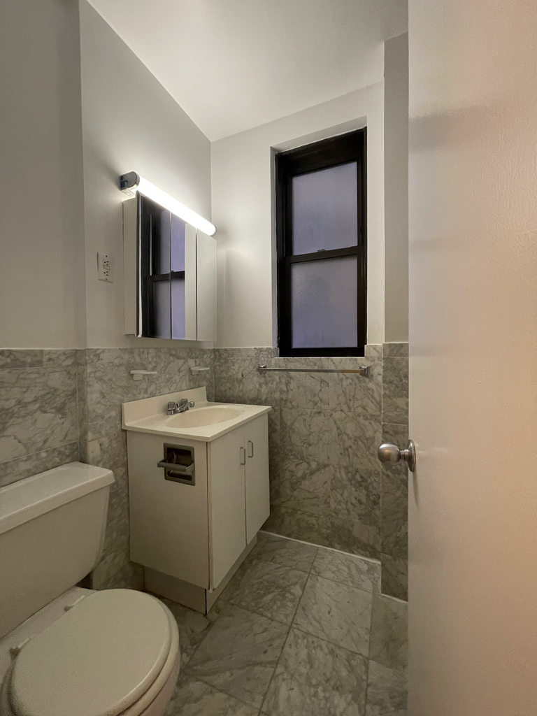 119 East 89th Street - Photo 5