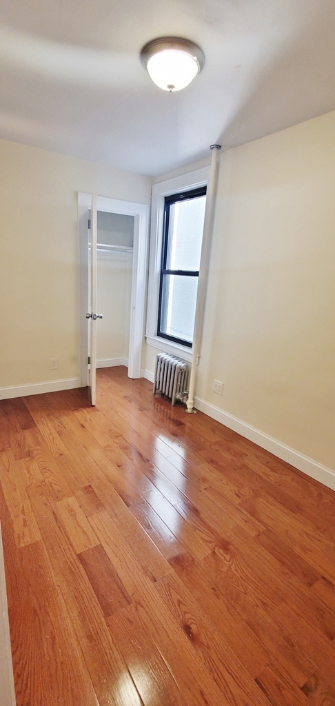 30-24 49th Street - Photo 7