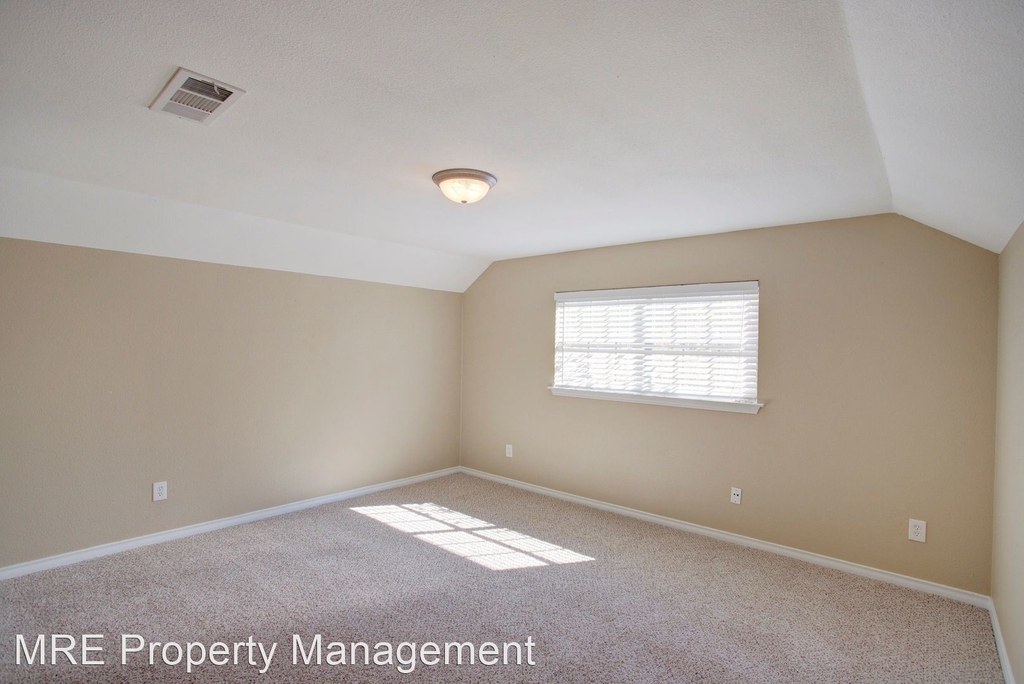 2202 Briarwood Blvd - Photo 18