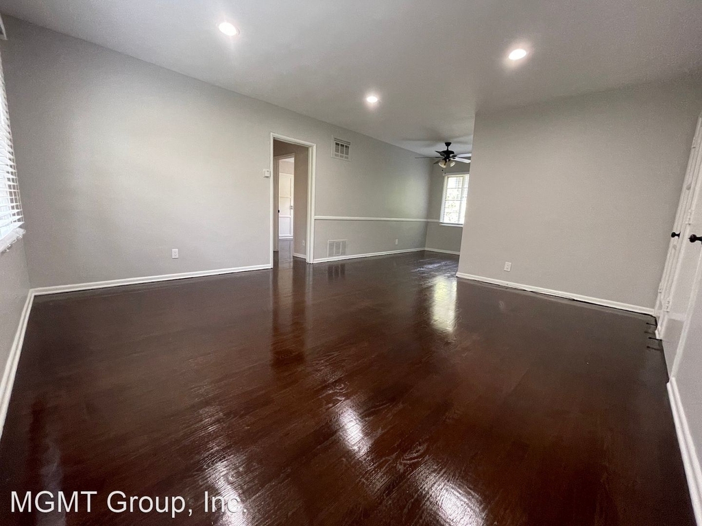 6701 Franklin Ave - Photo 2