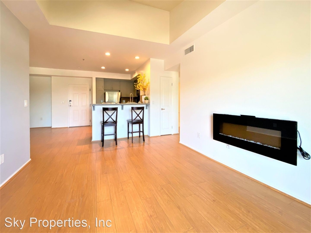 3400 Cahuenga Blvd - Photo 6