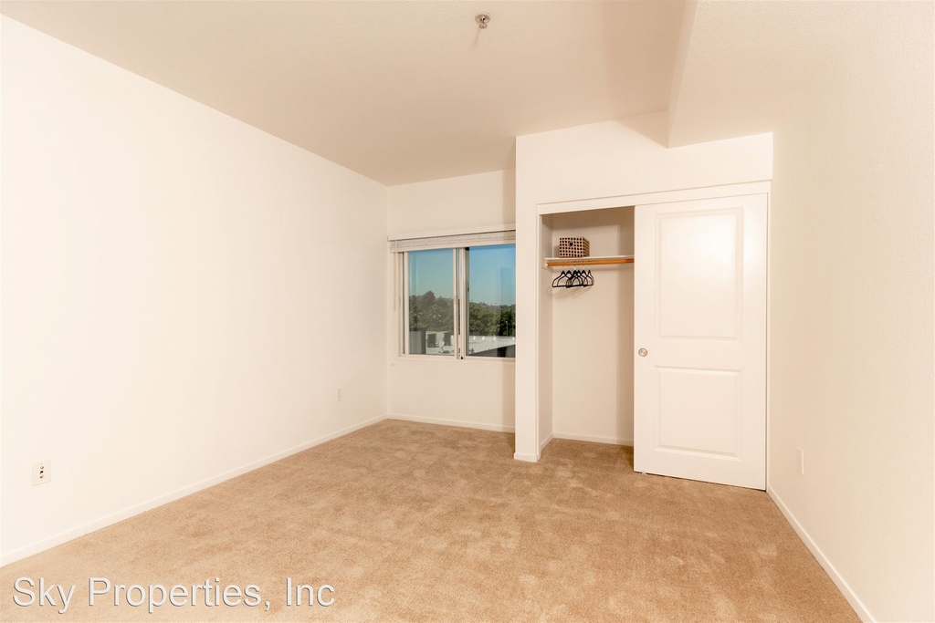 3400 Cahuenga Blvd - Photo 24